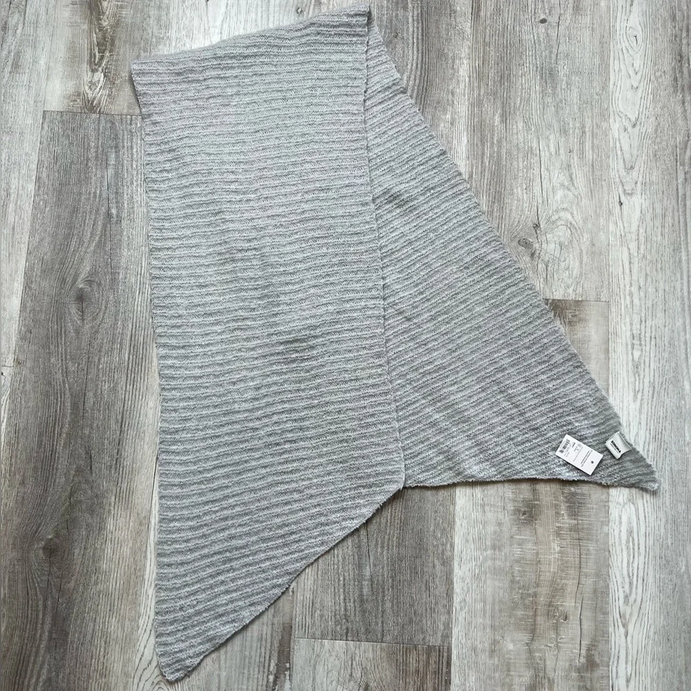 Gray Asymmetrical Thin Knit Scarf Gray NWT